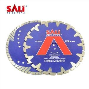 Vyztužený diamantový kotouč s květinovým typem